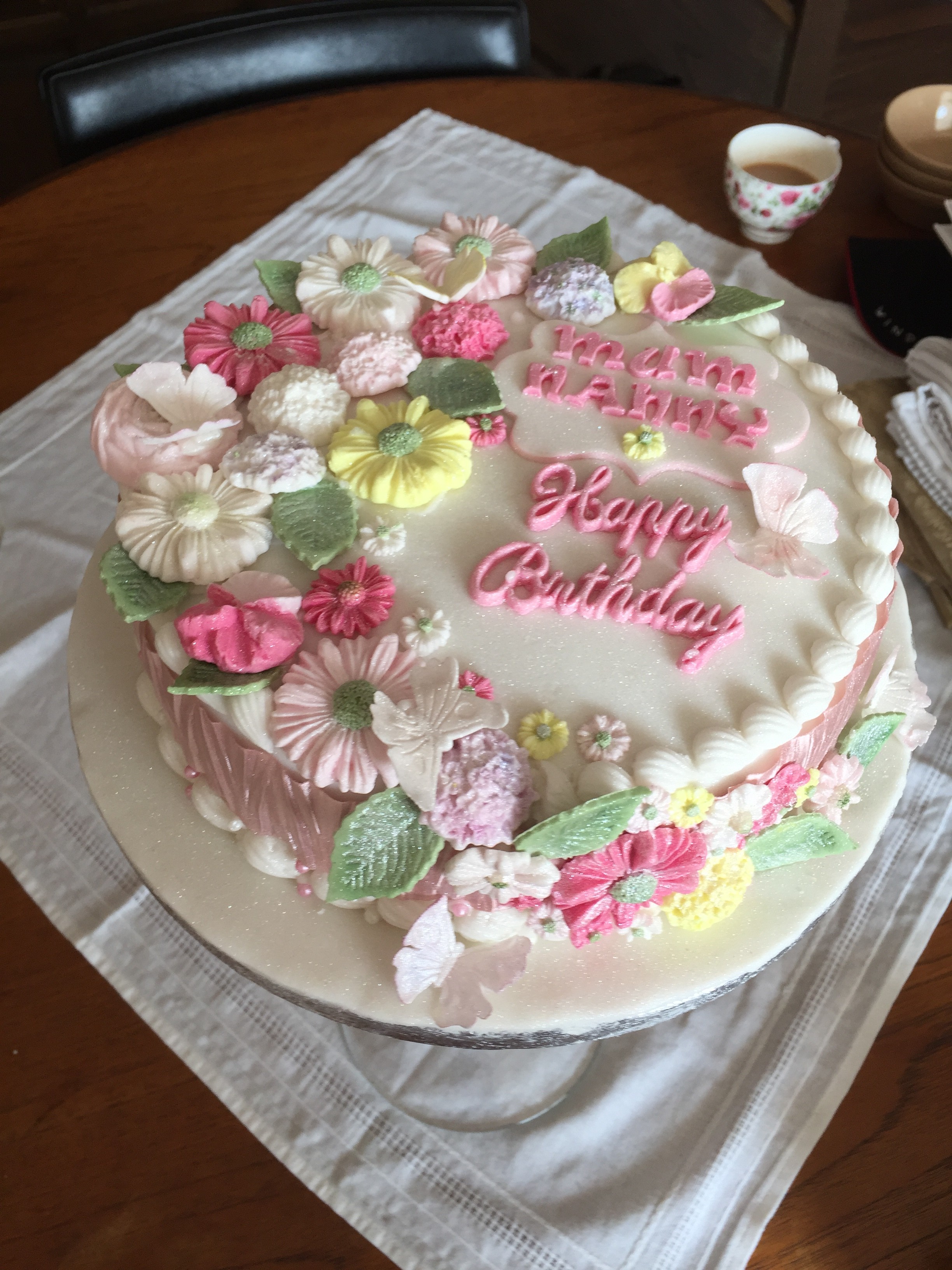 Birthday Cakes Delivered Maidstone Cupcake Deliveries Rochester