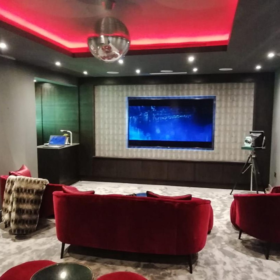 home-cinema-audio-visual-ads